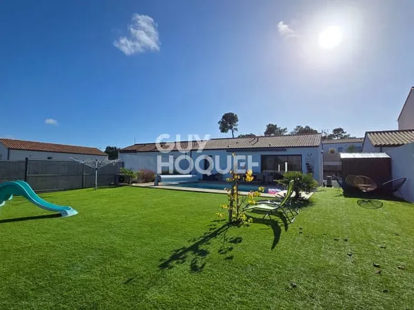 Maison neuve avec piscine !