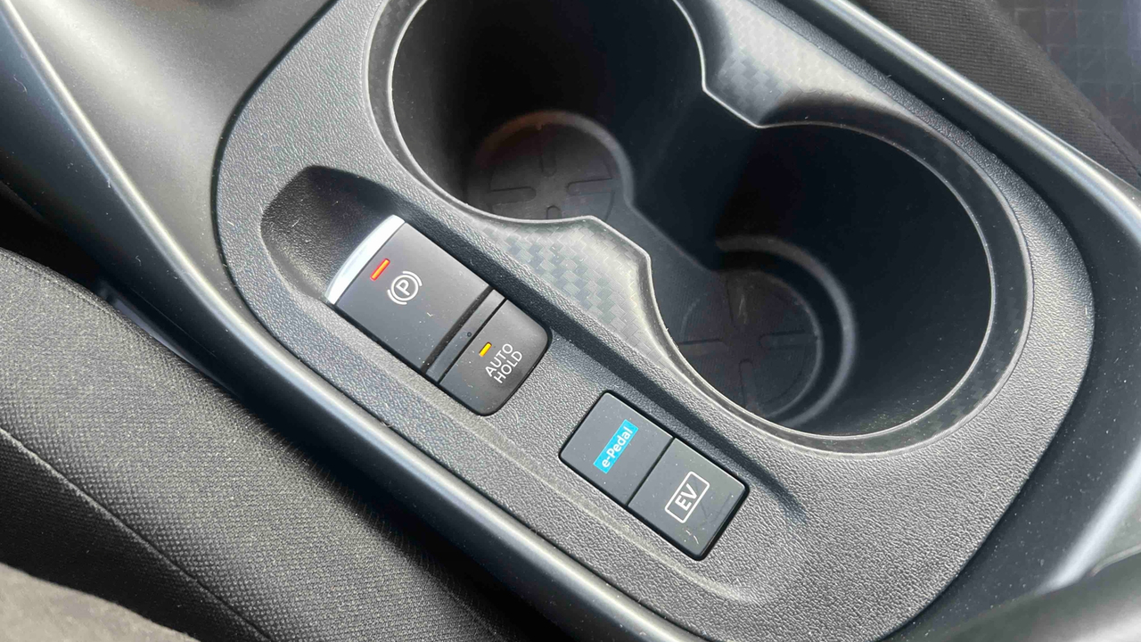 Nissan Juke HYBRID 143 — photo 18