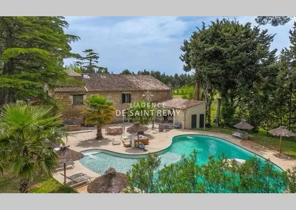 Maison 10 pièces 450 m²