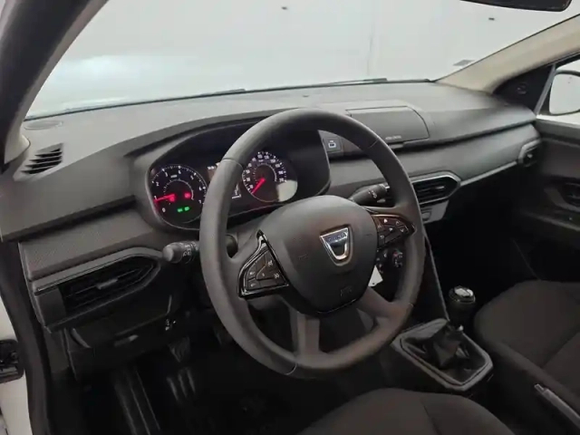 Dacia Sandero sce 65 — photo 224
