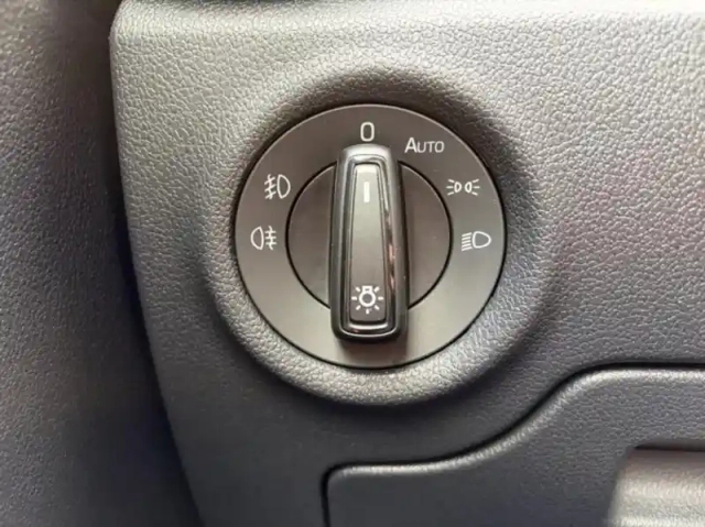 Skoda Fabia 1.5 tsi 150ch monte carlo dsg7 — photo 12