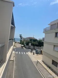 Studio cabine à deux pas de la mer