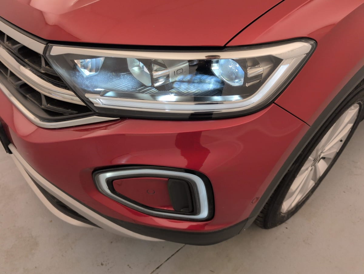 Volkswagen T-Roc — photo 23