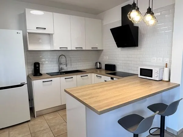 à louer — t3 meublé moderne et tout équipé - baie-mahault