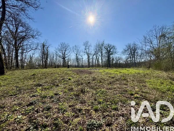 Terrain 7404 m²