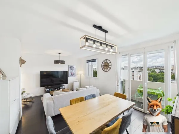 TRÈS BEAU T4 COMPLETEMENT RENOVÉ, LUMINEUX ET BIEN SITUÉ