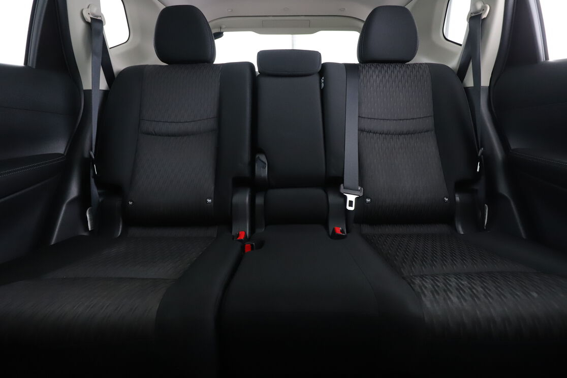 Nissan X-Trail 1.6 DIG-T — photo 14