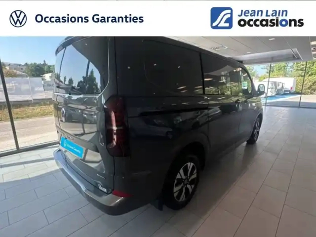 Volkswagen Transporter van l1h1 2.0 tdi 150 bva8 4motion — photo 11