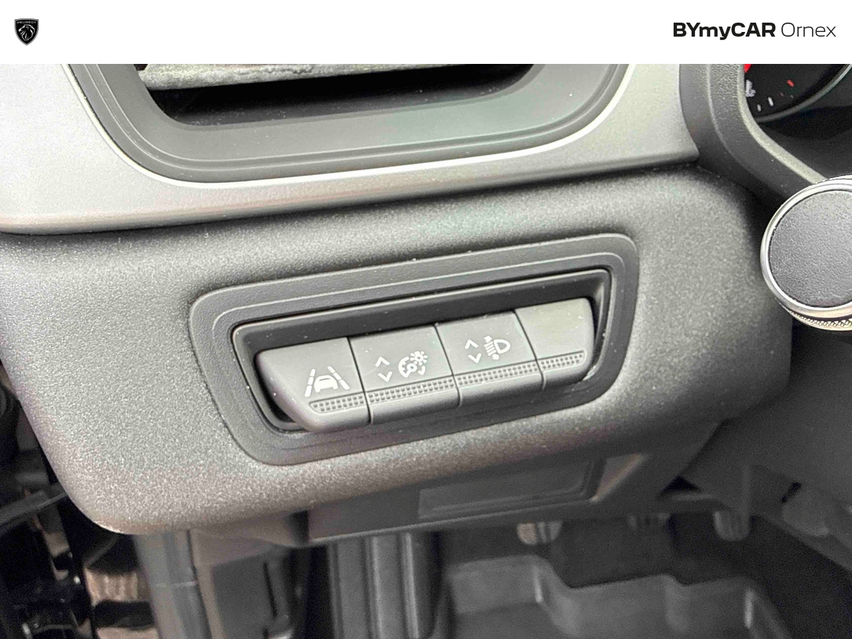 Renault Captur TCe 140 EDC - 21 — photo 21
