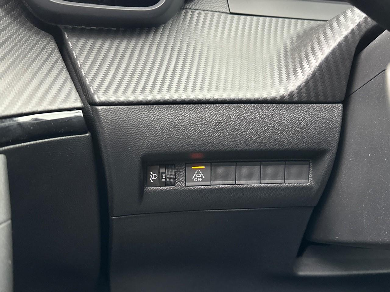 Peugeot 2008 puretech 100 s&s bvm6 active — photo 18