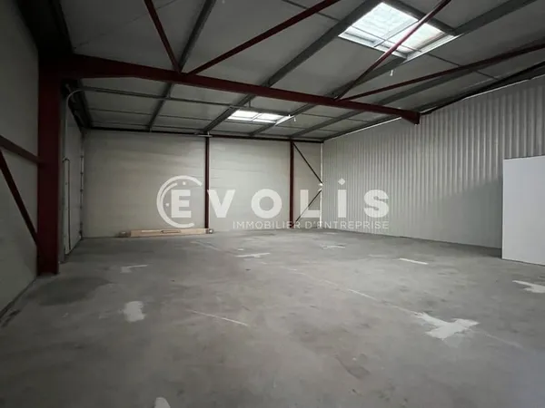 Locaux d'activité - A LOUER - 433 m² divisibles à partir de 133 m²