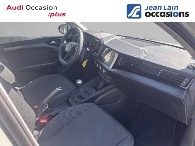 Audi A1 sportback 25 tfsi 95 ch bvm5 — photo 11