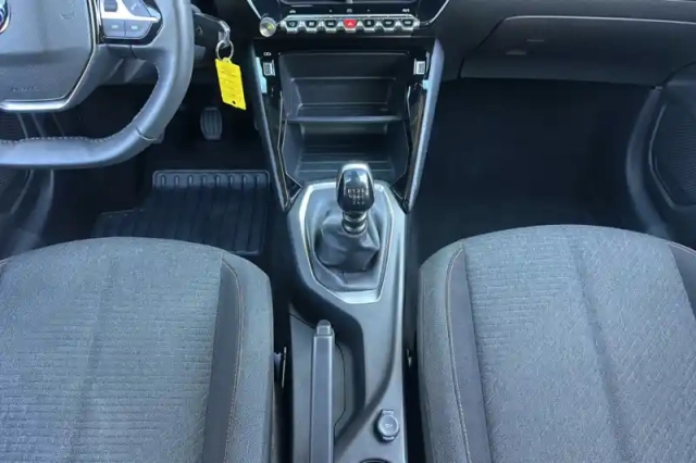 Peugeot 208 100 s&amp;s bvm6 — photo 21