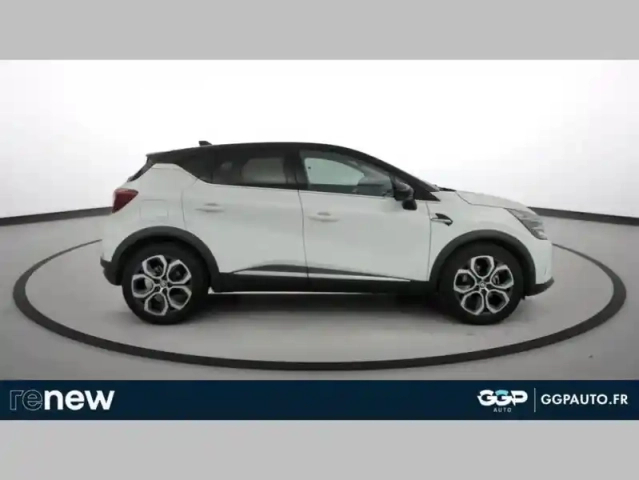 Renault Captur e-tech 145 - 21 r.s. line — photo 3