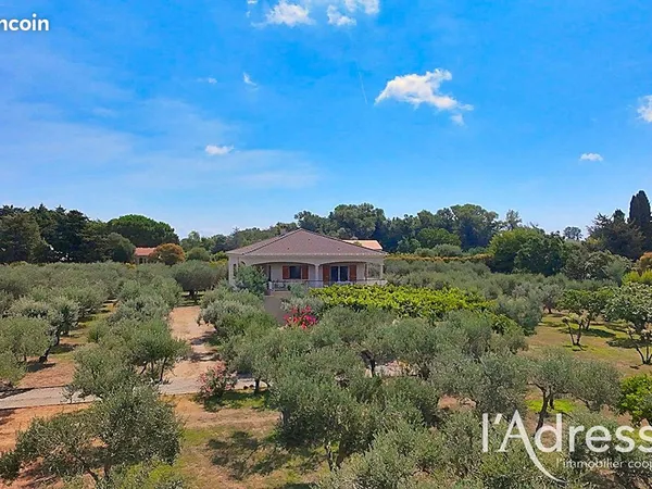 Propriété 8 pièces 202 m²