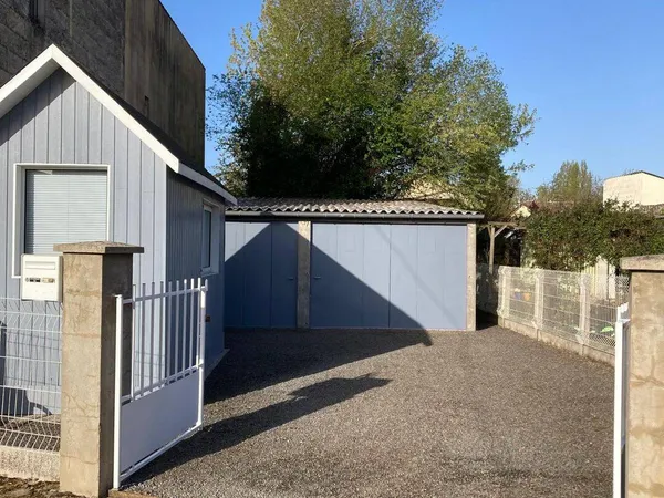 Parking 80 m²