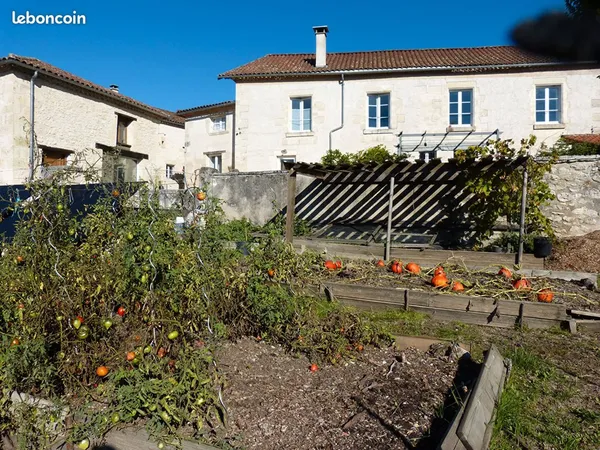 Maison 8 pièces 270 m²