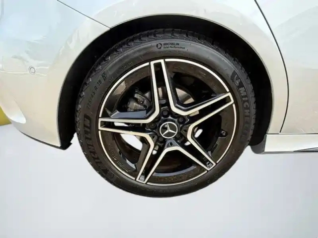 Mercedes Classe A camera   pack sport black — photo 9
