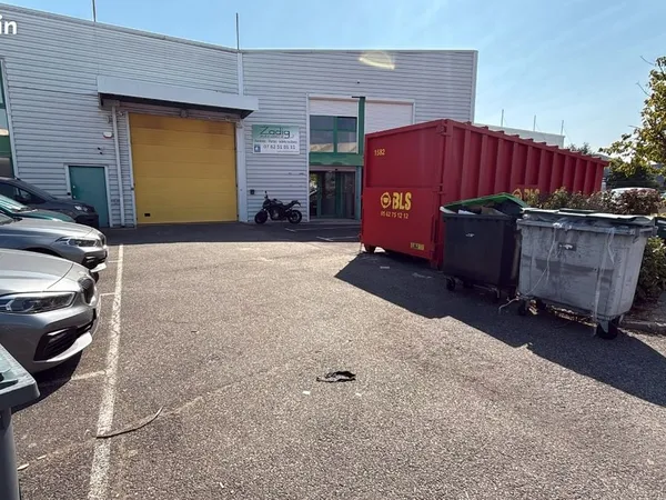 Local bureau dépôt direct propriétaire