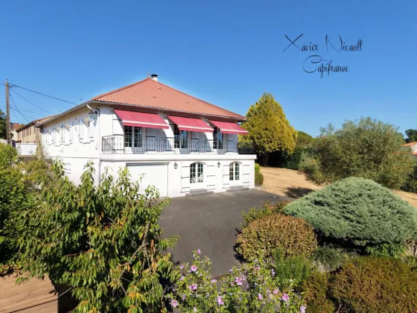 Maison 10 pièces 305 m²