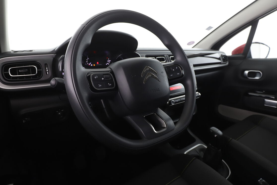 Citroen C3 1.2 PureTech Shine — photo 11