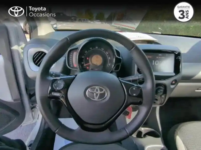 Toyota Aygo 1.0 vvt-i 72ch x-play 5p my20 — photo 9