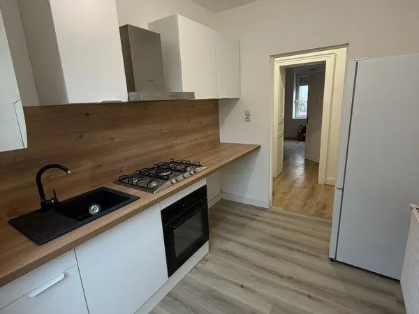 Apparemment F2 avec extérieur