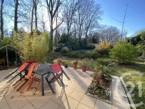 Maison 7 pièces 217 m²