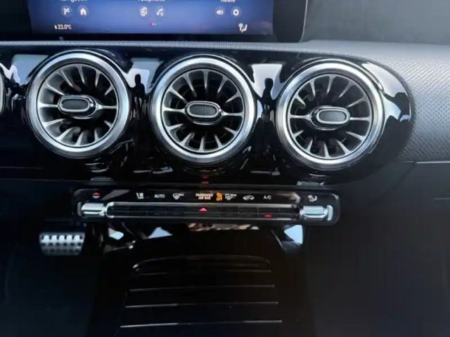 Mercedes Classe A 180 d amg line — photo 13