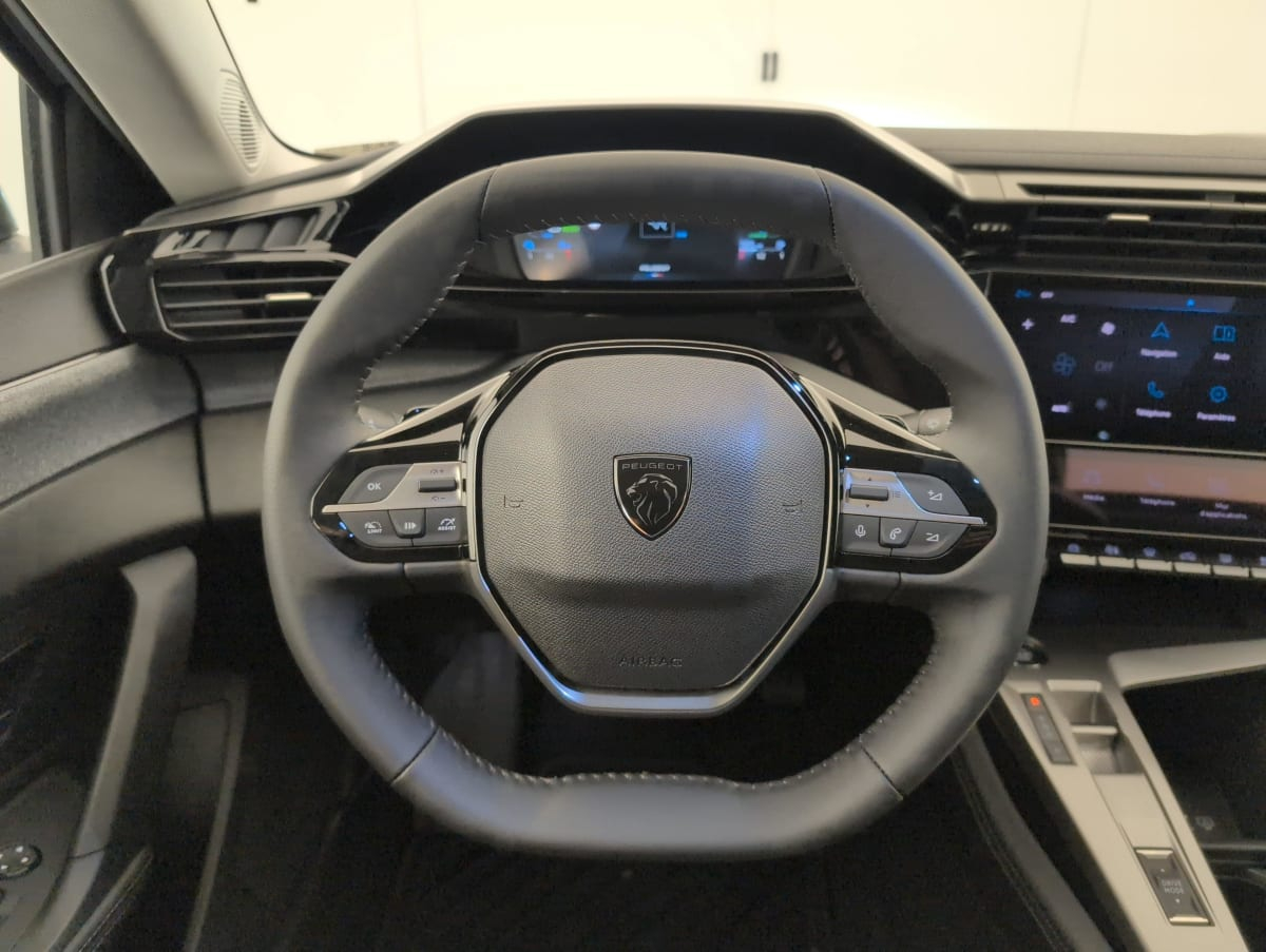Peugeot 308 SW — photo 14