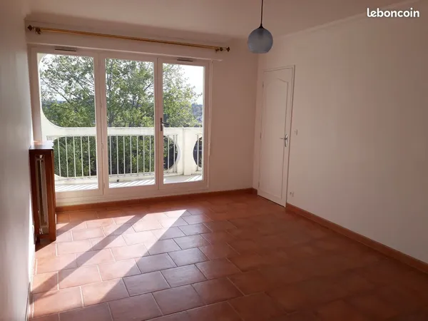 Bel appartement Chartres 65 m2 avec balcon et parking
