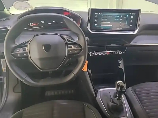 Peugeot 2008 puretech 100 s&amp;s bvm6 — photo 11