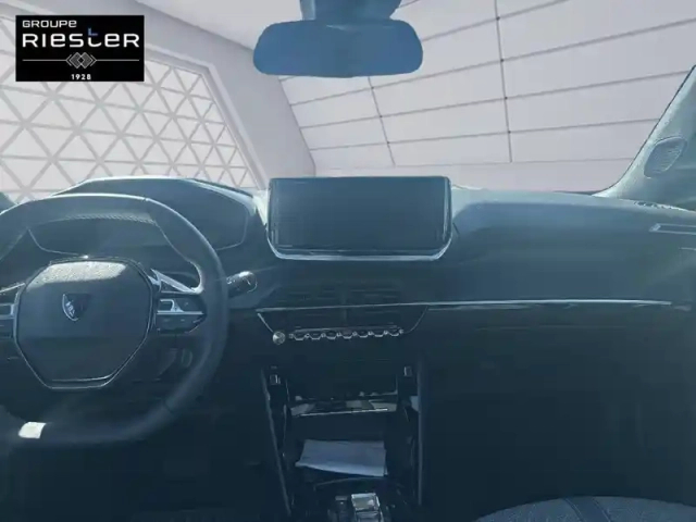 Peugeot 2008 electrique 50 kwh 136 ch — photo 8