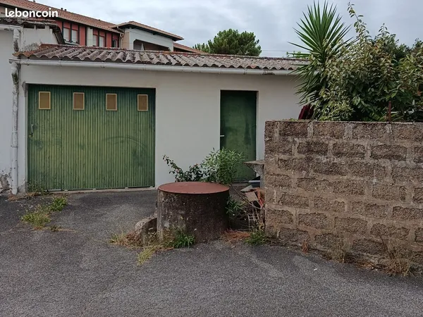 RARE Grand Garage-remise 33,69m²