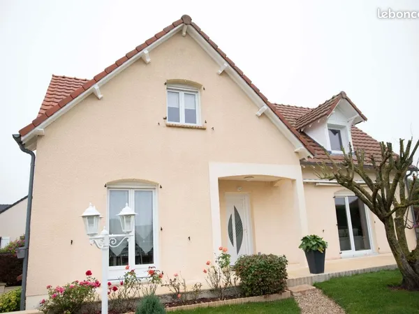 345 000 maison à la Rivière de Corps terrain 880m²