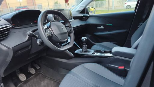 Peugeot 208 1.2 PureTech 100 - Allure – 2022 – 22593 km – Essence – Boîte Manuelle — photo 33