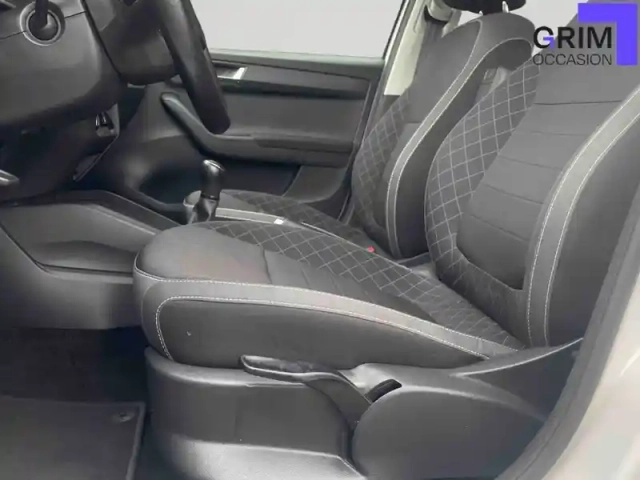 Skoda Fabia 1.0 tsi 95 ch bvm5 — photo 4