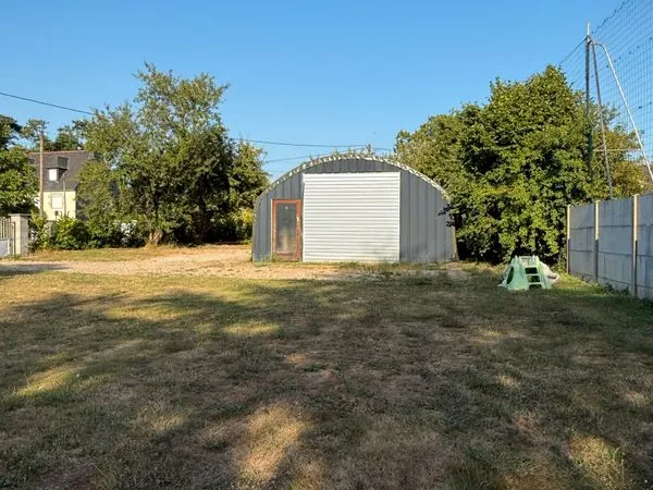Terrain 500 m2 avec tunnel de stockage 80 m2