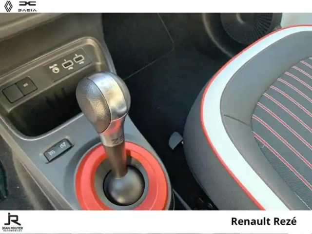 Renault Twingo e-tech electric techno r80 achat intégral — photo 6
