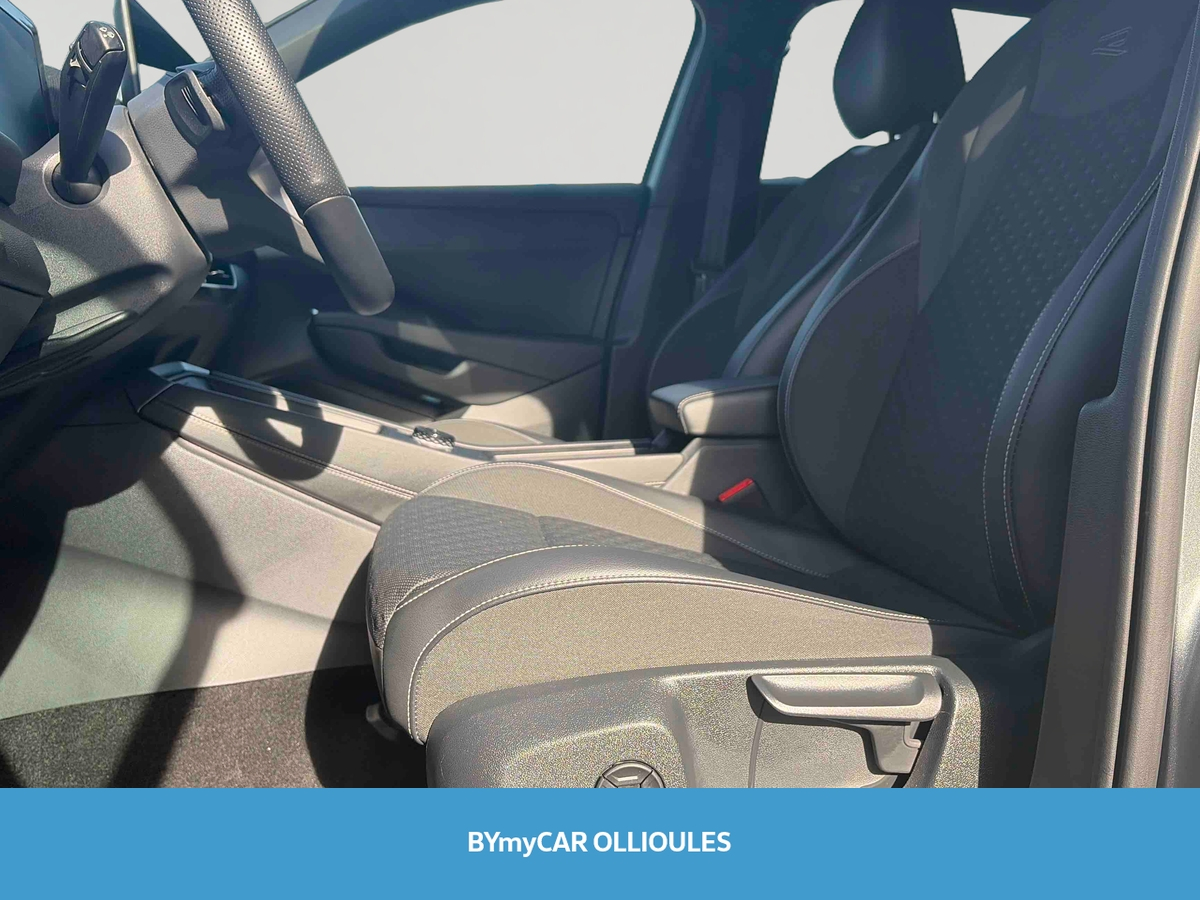 Volkswagen T-Roc 1.5 eTSI Hybrid 150 ch DSG7 — photo 11