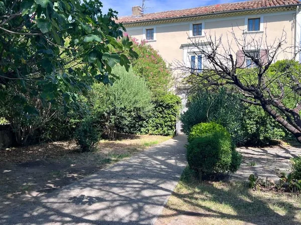 Maison 5 pièces 200 m²
