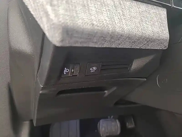 Peugeot 3008 hybrid 145 e-dcs6 — photo 86