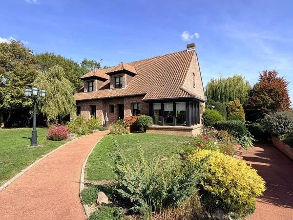 Pavillon 6 pièces 151 m²