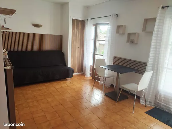 Studio lumineux en location - Le Luc En Provence