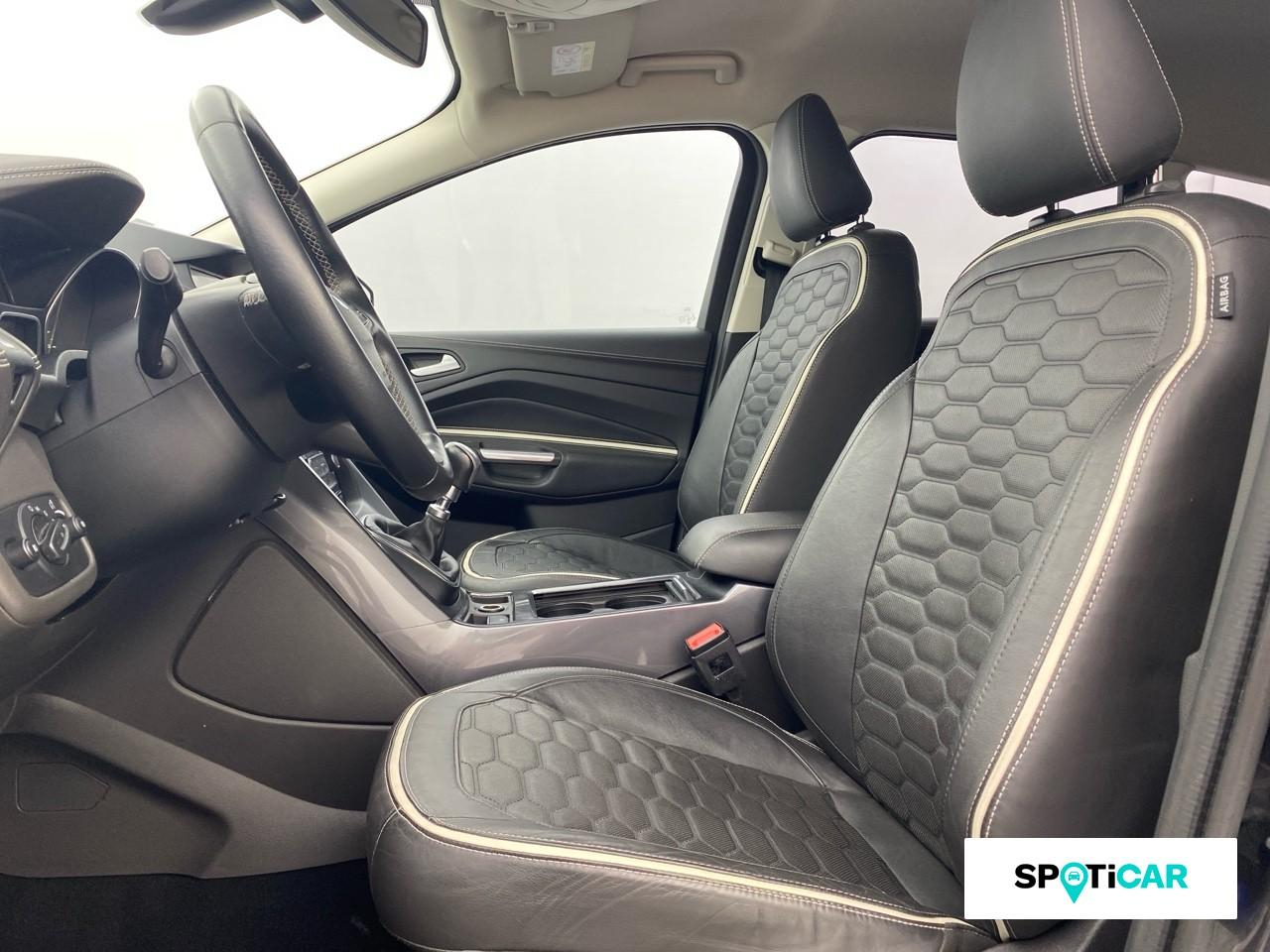 Ford Kuga 2.0 tdci 150ch stop&start vignale 4x2 euro6.2 — photo 9