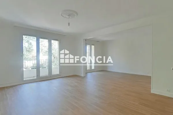 Appartement 4 pièces 82 m²