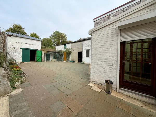 Maison individuelle 115 m² / garage / dépendances