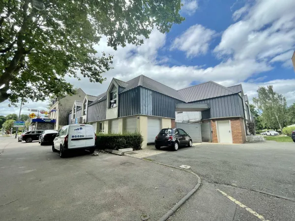 Bureau 239 m²
