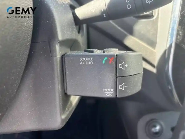 Renault Captur tce 150 fap edc — photo 18