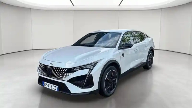 Peugeot 408 puretech 130 ch s&amp;s eat8